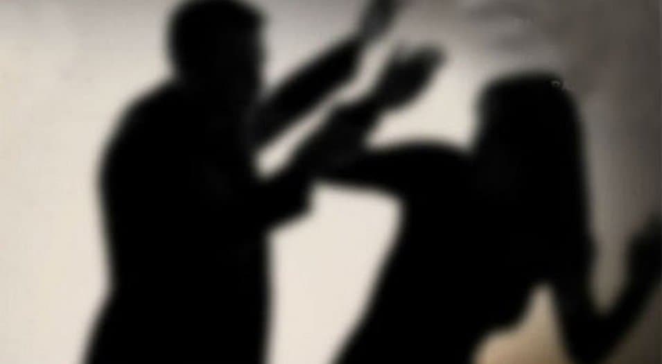 Dhunë deri në dëmtime ndaj gruas, arrestohet burri në Gjirokastër