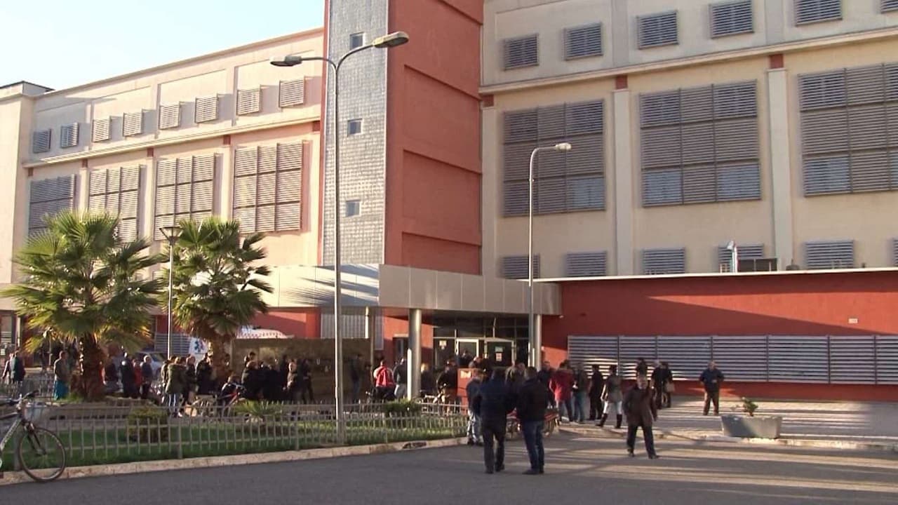 Asfiksohen punonjëset e një fabrike teli në Kamëz