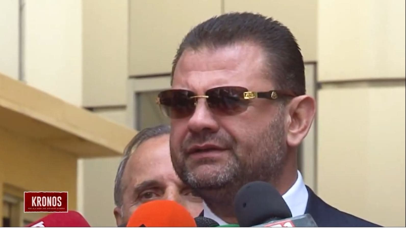 Perandoria 65 milionë € e Tom Doshit