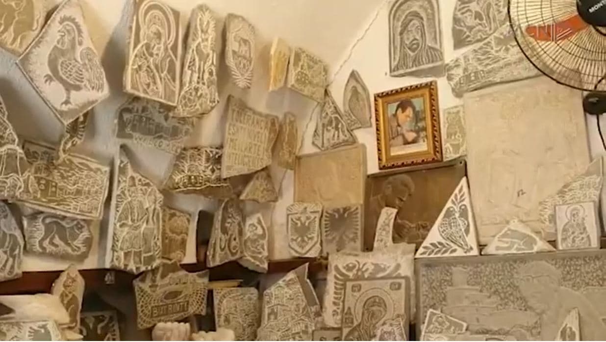  Turistët “gënjehen” me suvenire false/ Artizanët në Gjirokastër: I shesin si t’i prodhojnë vet (VIDEO)