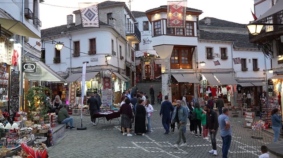 “Qilim Fest” në Gjirokastër, aktiviteti bën bashkë artizane nga disa qytete