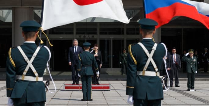 Japonia njofton sanksione të reja kundër Rusisë