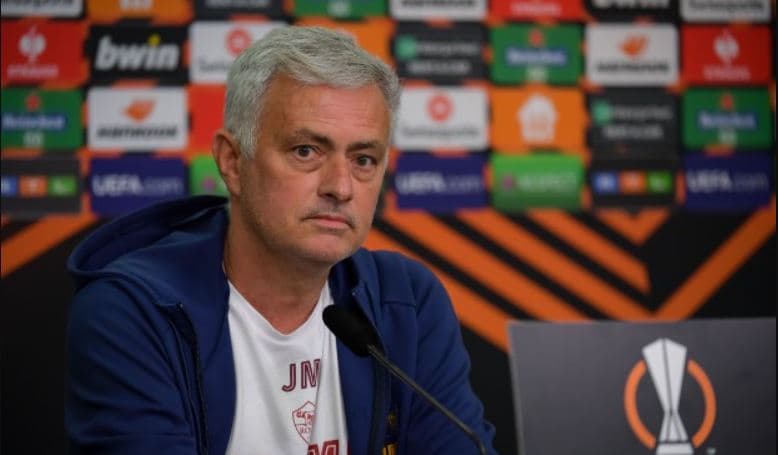 Roma do trofeun, Mourinho: Finalja historike, Sevilla është mësuar