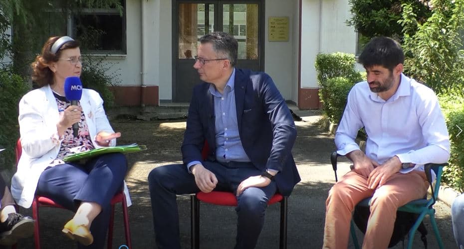Bashkia braktis qendrën e autizmit/ Aktivistë dhe familjarë apel institucioneve: Me pak para mund të vihet në punë!   