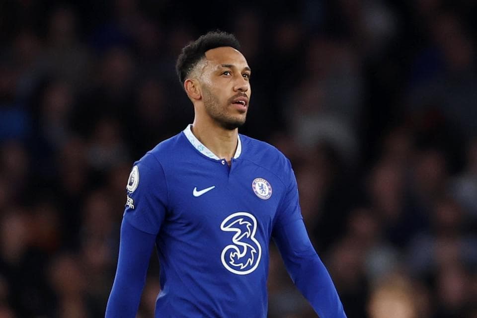 Milan mendon për Aubameyang