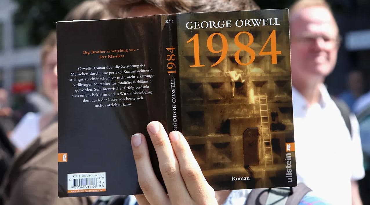 Nga Harry Potter te “1984” e Orwell-it, cilët janë 50 librat që ChatGpt i ka lexuar