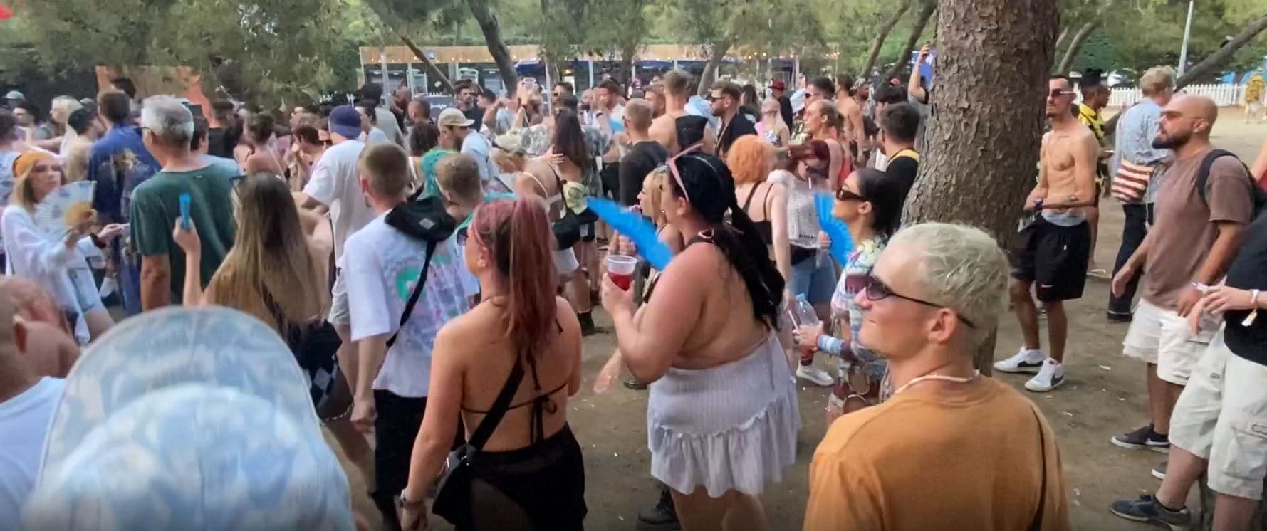 UNUM Festival, Shëngjini “pushtohet” nga mijëra të rinj nga e gjithë bota (VIDEO)