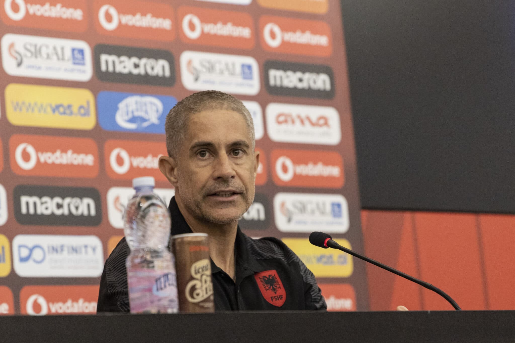 Sylvinho: Shqipëria do 6 pikët, por nuk jemi të dënuar për fitore
