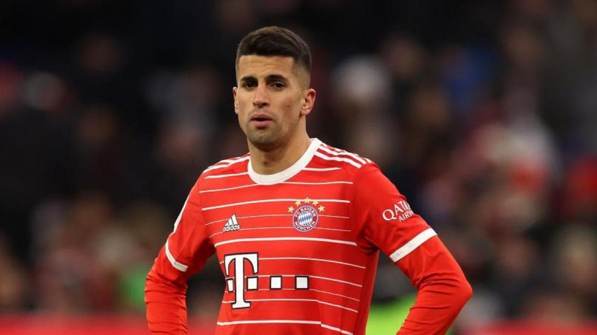 Barcelona insiston për Joao Cancelon