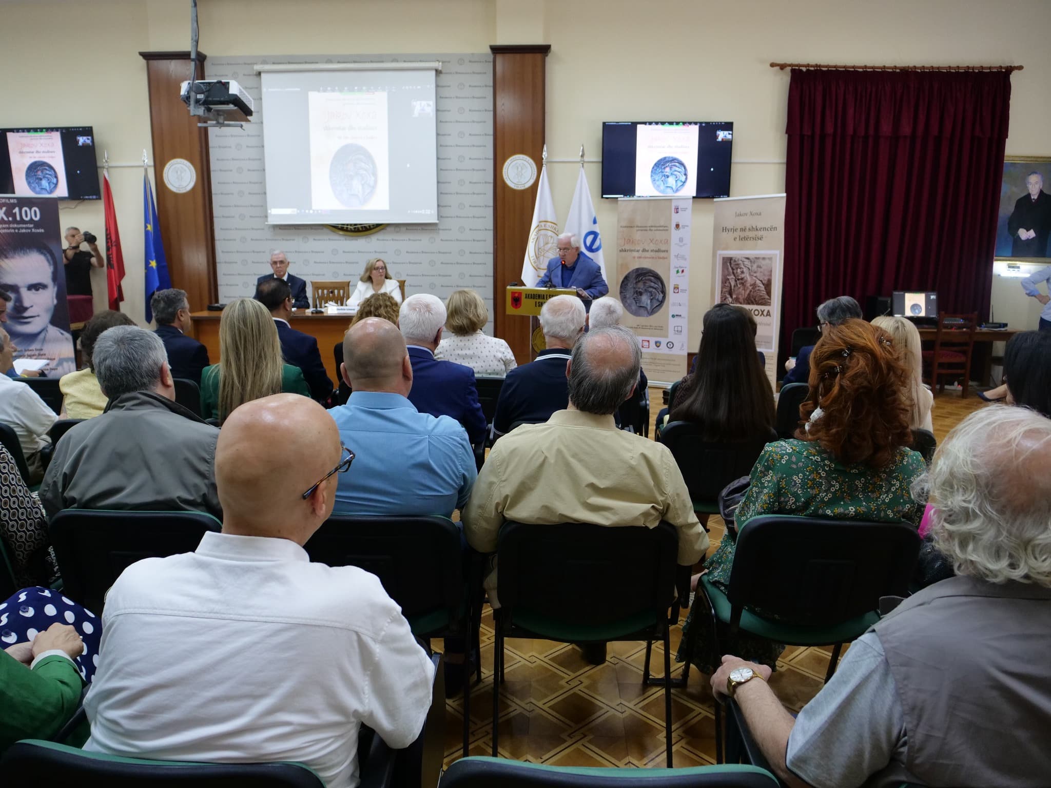Konferencë shkencore në 100-vjetorin e lindjes/ ASH akordon “Nderi i Akademisë” për shkrimtarin Jakov Xoxa