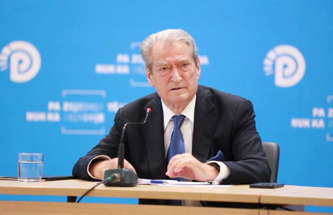 Arrestimi i Dakos, Berisha: Gjushi shkoi si ai në vresht për kokë të Tahirit. Drejtësia ka regjisor Ramën