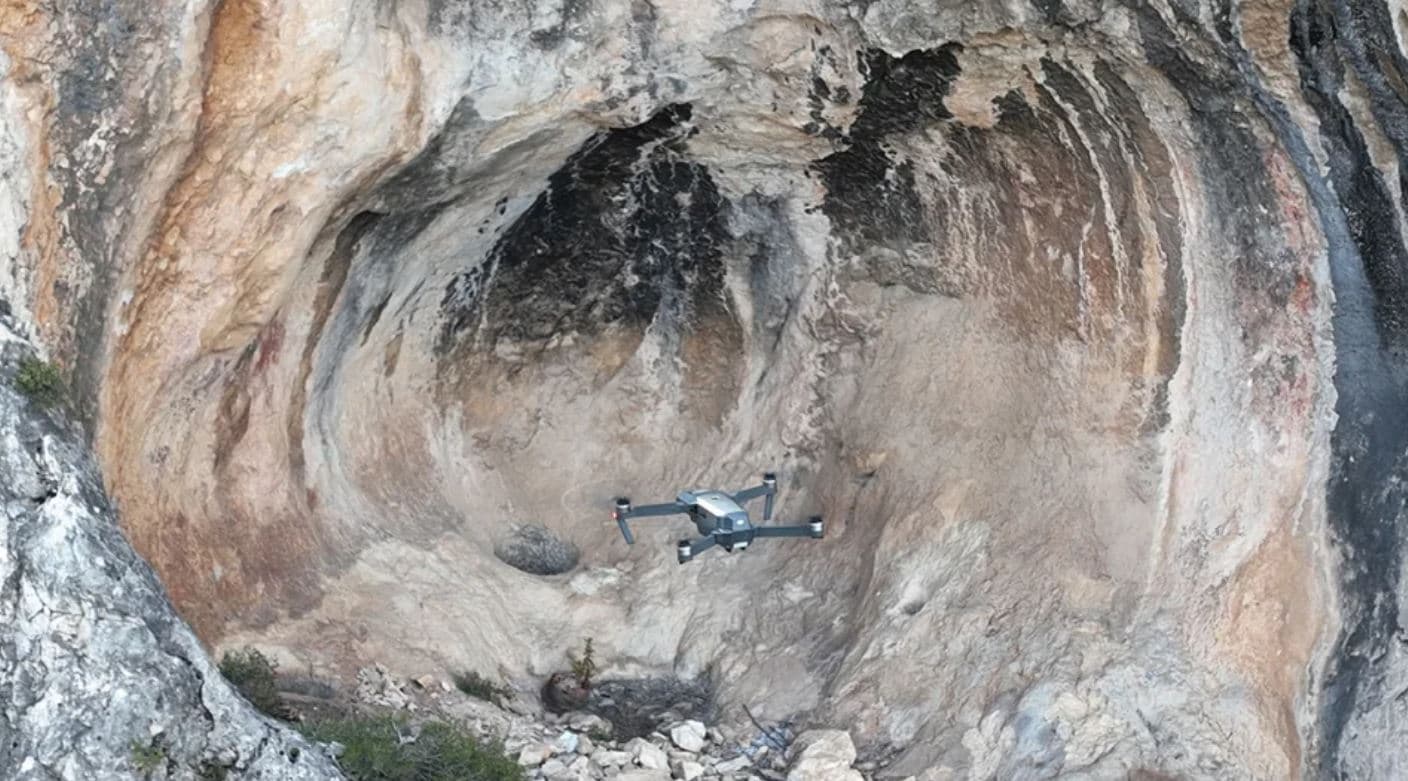 Dronët zbulojnë në shpellat e Spanjës piktura prehistorike