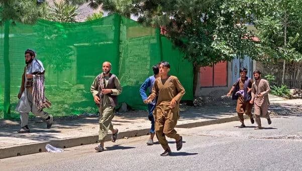 Sulm në një xhami në Afganistan, 11 të vrarë dhe 30 të plagosur