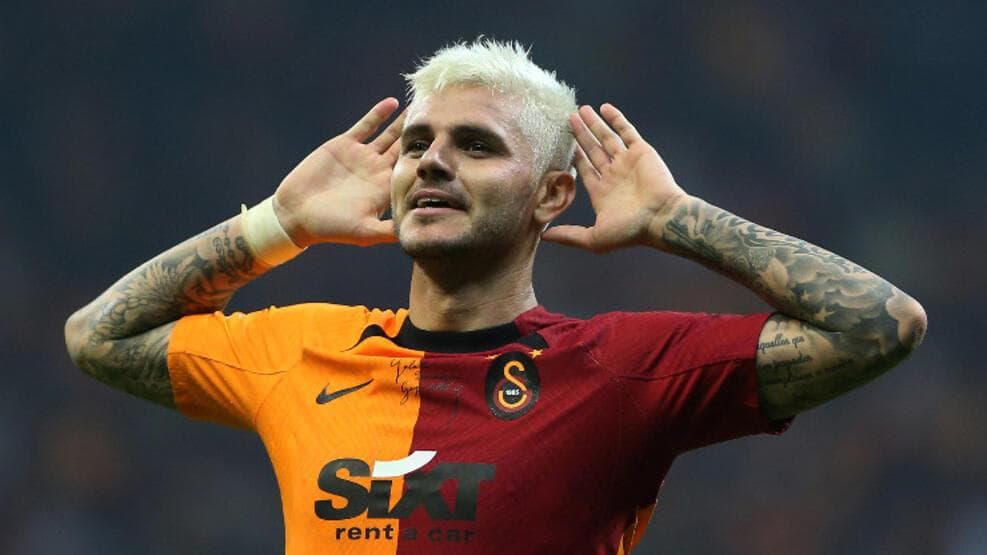 Milani dhe Napoli, duel për Ikardin 