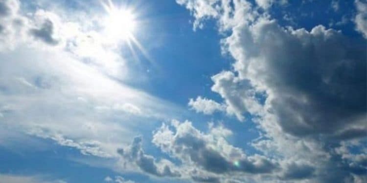 Moti sot/ Alternime kthjellimesh dhe vranësirash, temperaturat deri në 30°C