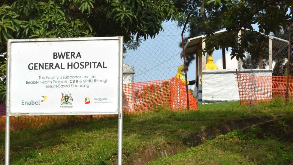 Shkon në 41 numri i viktimave si pasojë e sulmit në një shkollë në Ugandë 