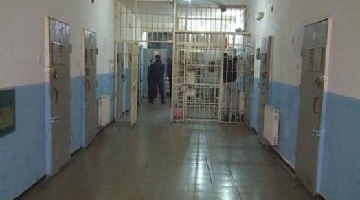 Ndërron jetë në Spitalin e Burgjeve i dënuari për vrasje