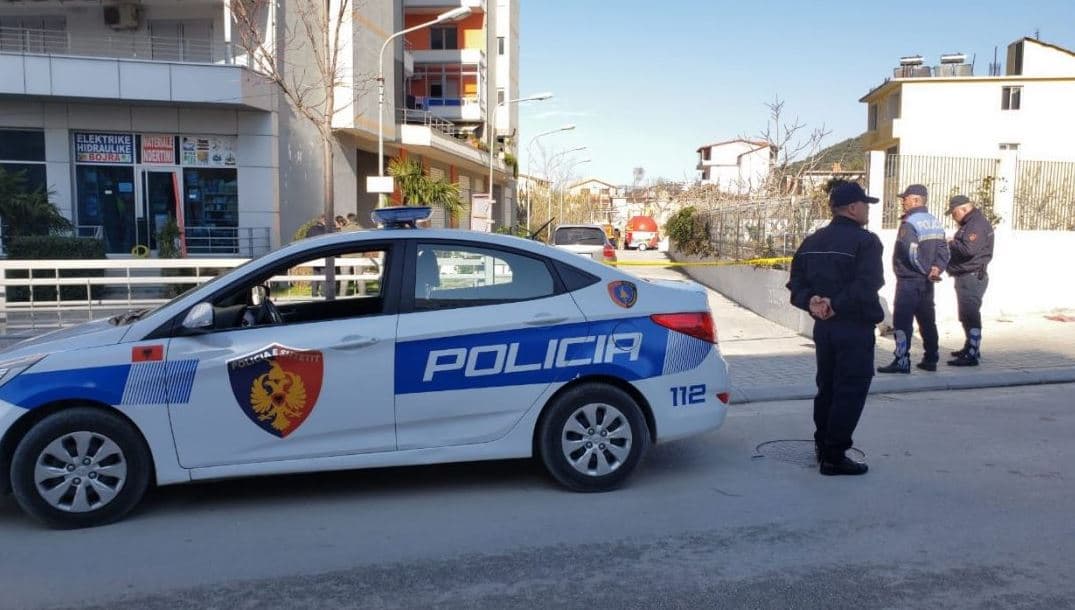 Vlorë/ 21-vjeçarja largohet nga banesa, bashkëshorti bën denoncimin në polici