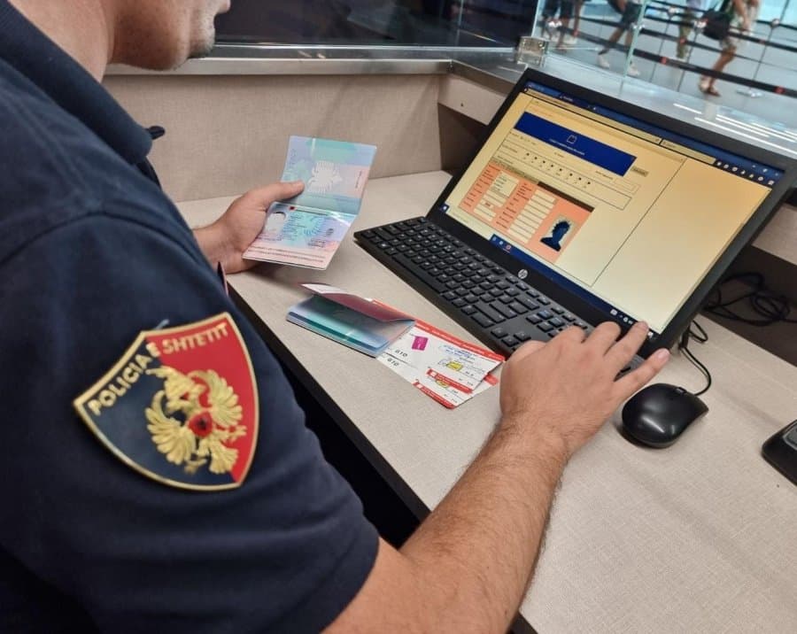 Bie sistemi Interpolit në Shqipëri