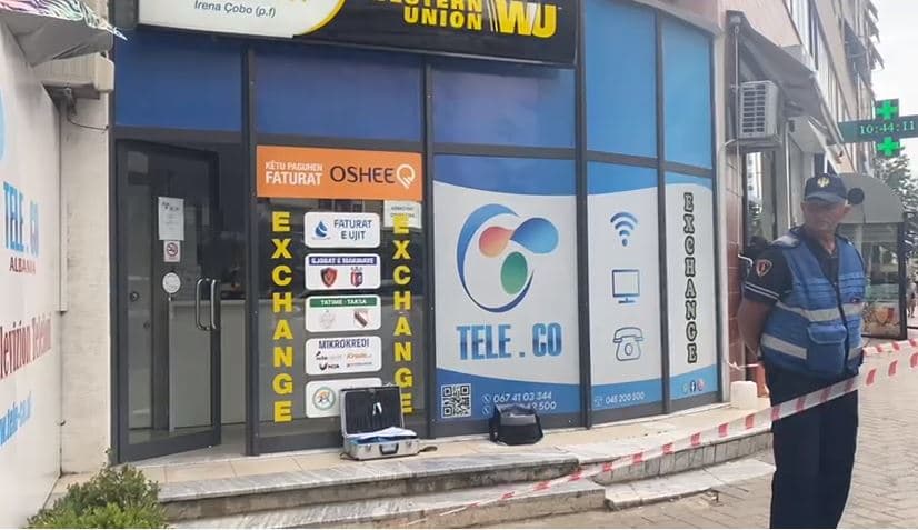Grabitet nën kërcënimin e armës një pikë për transferta parash në Tiranë