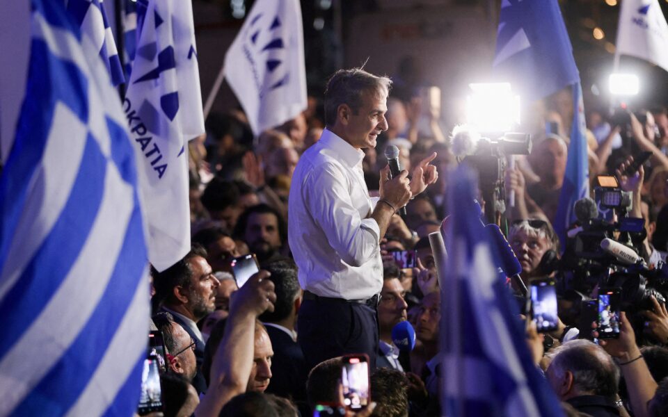 Mitsotakis korr një fitore dërrmuese, rikonfirmohet edhe për 4 vite si kryeministër 