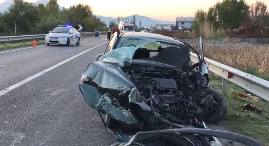 Aksident në Lezhë/ Ndërron jetë 79-vjeçari, i biri përfundon në spital