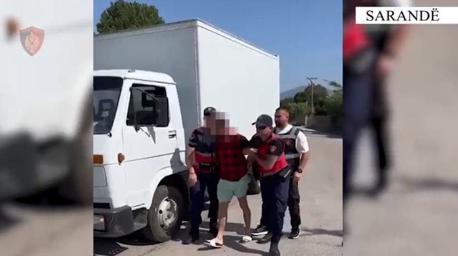 U kap duke transportuar 33 emigrantë të paligjshëm, arrestohet 38-vjeçari në Sarandë