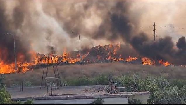   Zjarr në fushën e mbetjeve urbane në qytetin e Vlorës
