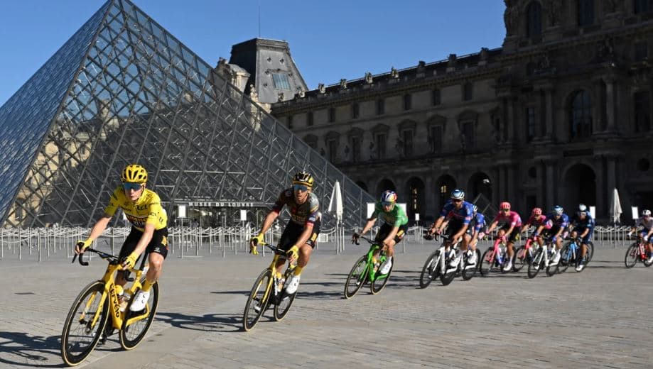 Vdekja e çiklistit zviceran Gino Mäder, lë në hije Tour de France