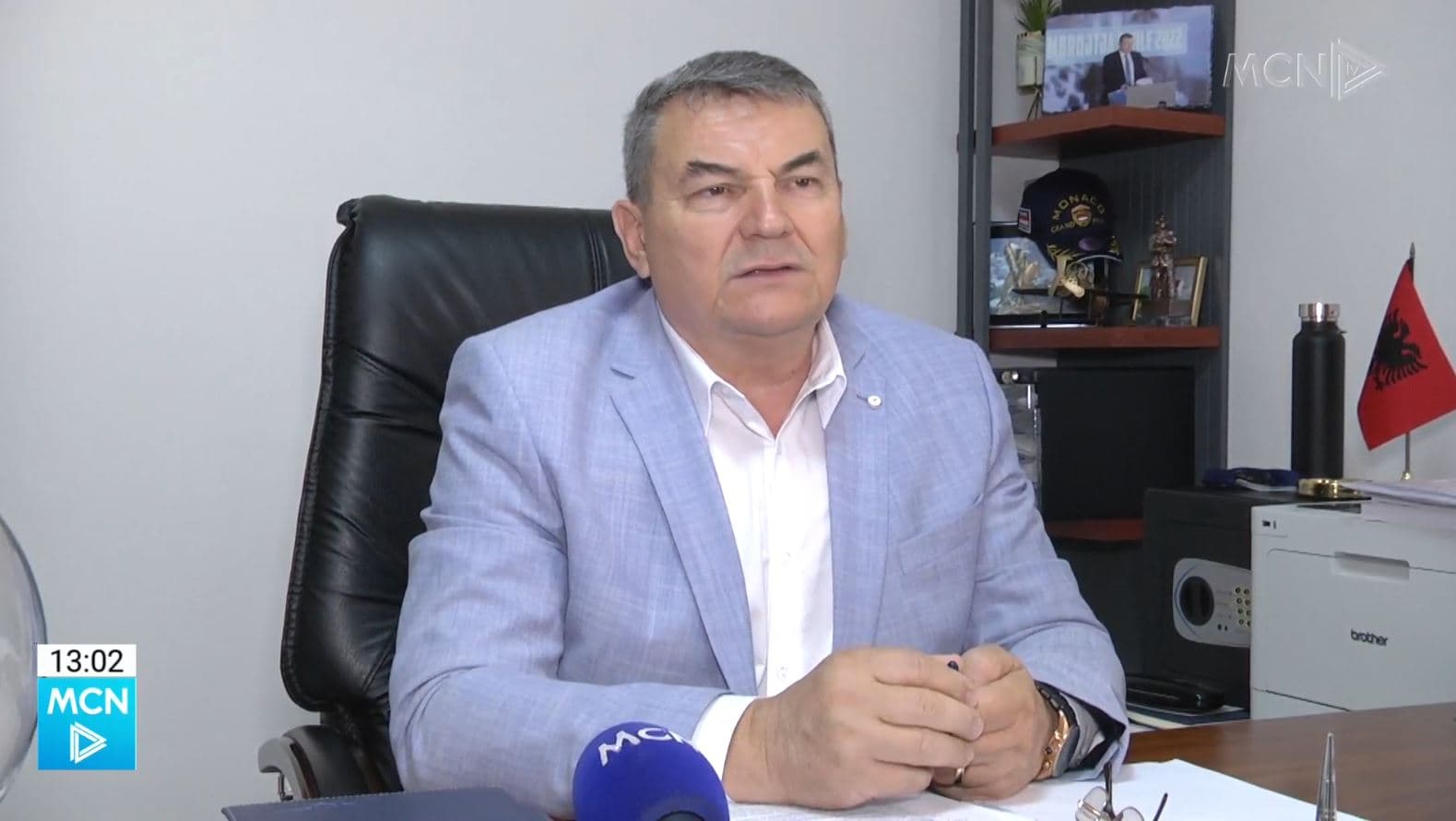 Çako: Kemi kapacitete për të përballuar zjarret. Imazhet e ushtarëve me shkurre, jo për mungesë mjetesh (VIDEO)