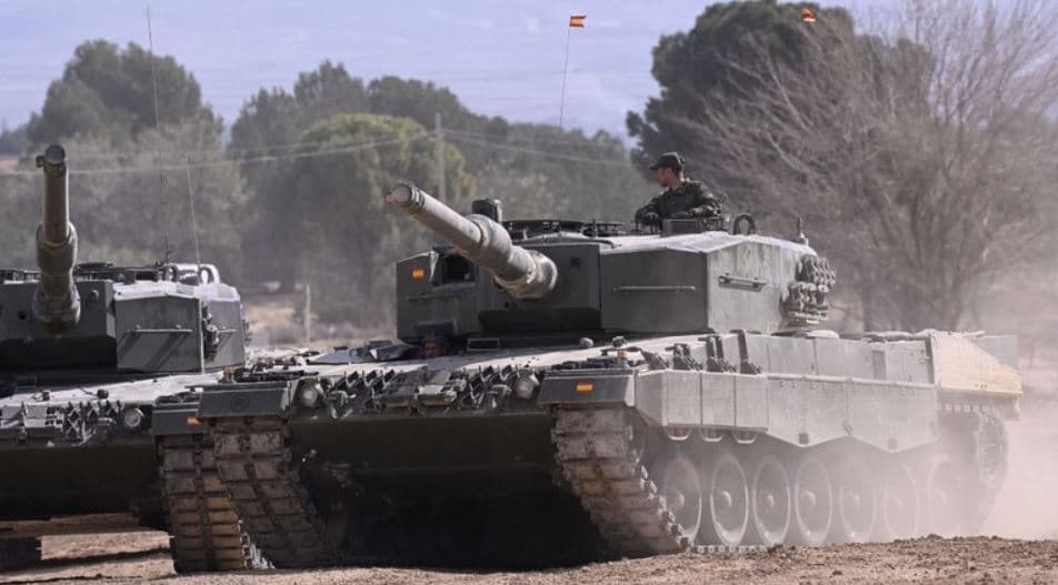 Spanja i premton Ukrainës katër tanke