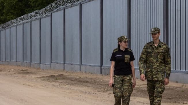 Polonia dërgon 500 policë në kufirin me Bjellorusinë