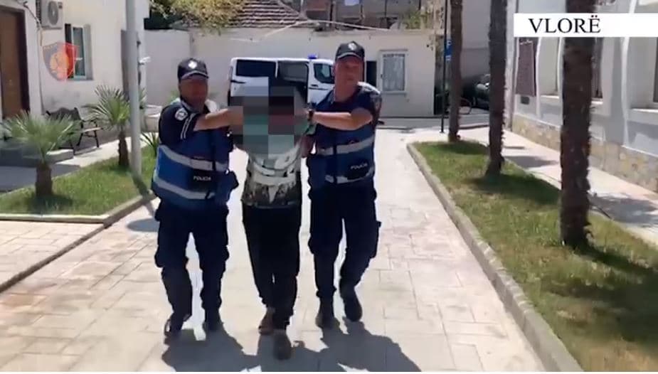 Tenton të vrasë me thikë një person, arrestohet i dyshuari në Vlorë