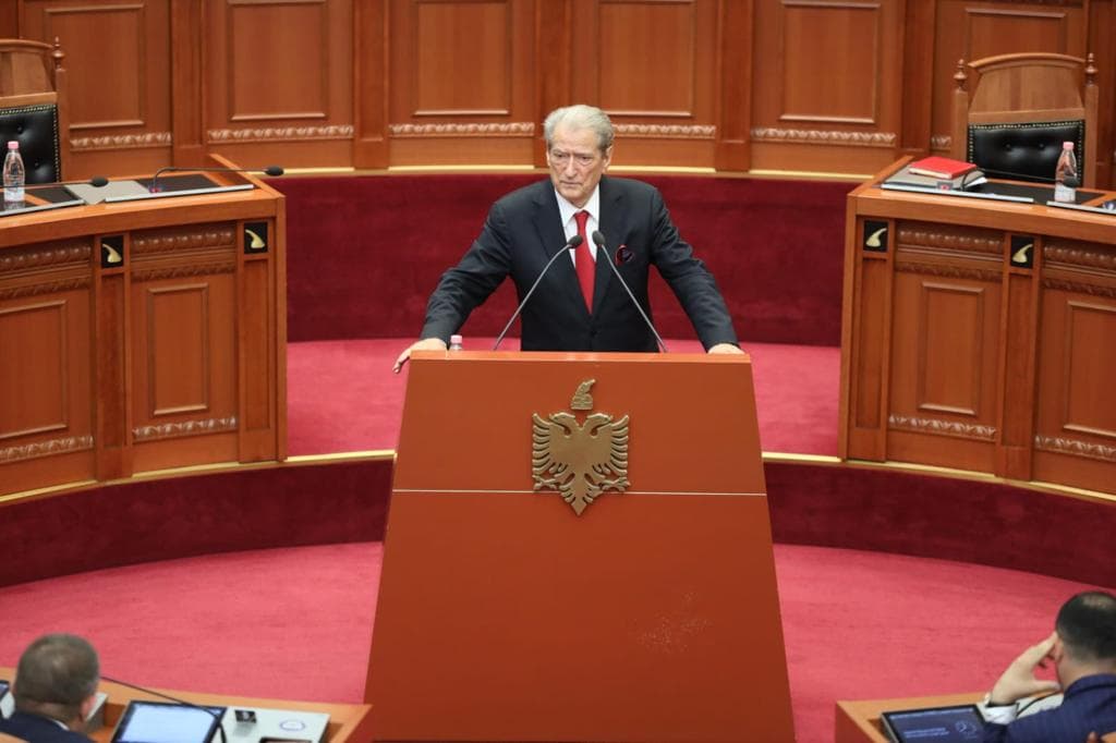 Protesta e studentëve të Mjekësisë, Berisha: Kushtëzimi me 5 vjet, akt i pashembullt