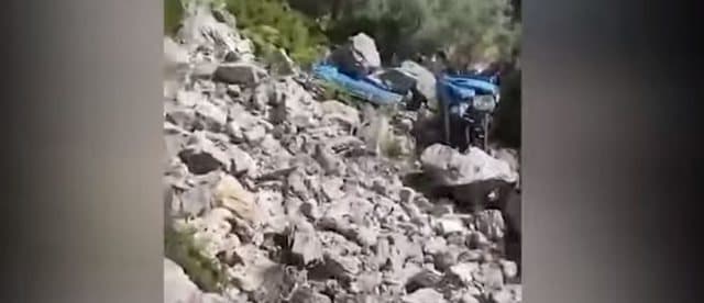 Makina bie në humnerë në Dukagjin të Shkodrës/ Shoferi në gjendje të rëndë shëndetësore 
