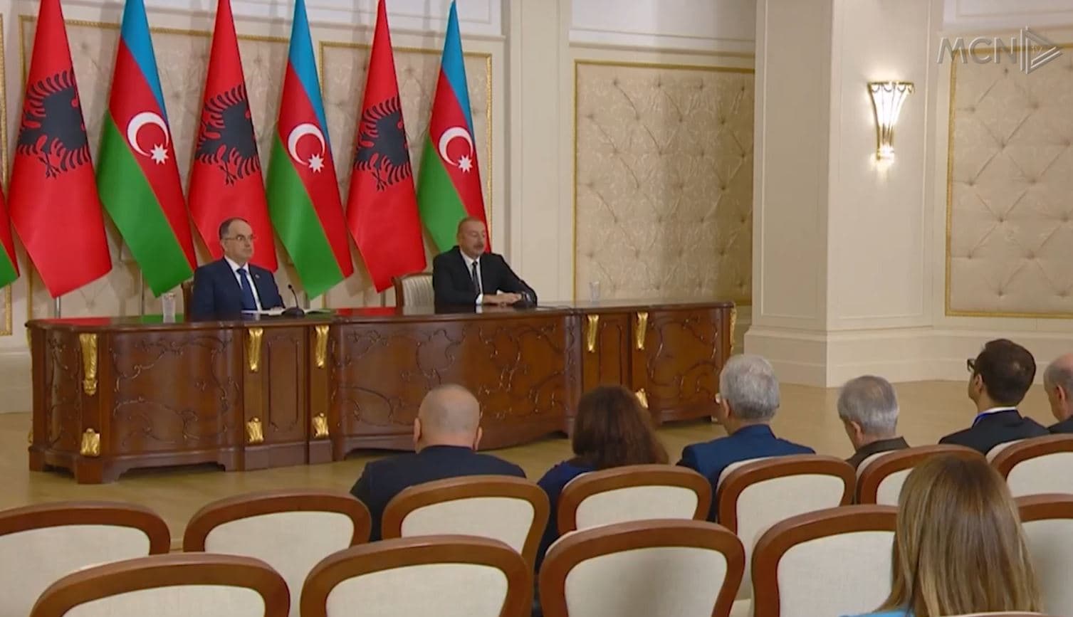 Pritet studimi për rrjetin e gazit/ Aliev pret Presidentin Begaj, gati heqja e vizave (VIDEO)