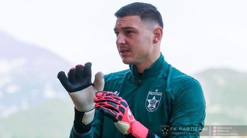 Portieri Rexhepi largohet nga Partizani