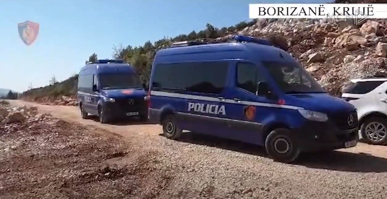 Bllokohet gurorja e Rrajave/ Policia: U kqyrën 9 banesat të cilat dyshohet se janë dëmtuar (VIDEO)