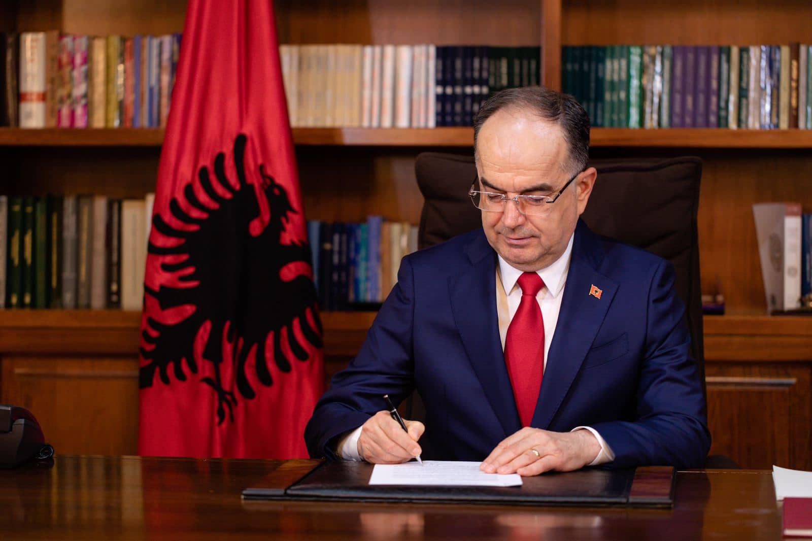 Begaj dekreton ambasadorët e rinj të Shqipërisë në Londër, Berlin, Ankara, SHBA e Vjenë