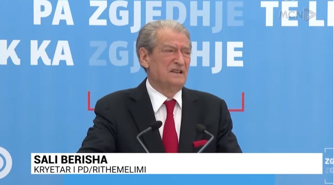 “Pas Ahmetajt fshihet Rama”. Opozita reagon për Arben Ahmetajn (VIDEO)