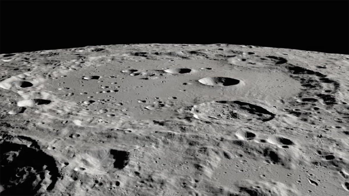 Shkencëtarët zbulojnë shkëmbin misterioz radioaktiv në anën e largët të hënës