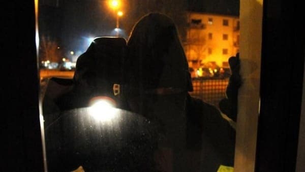 Tre persona kapen duke vjedhur lokalin në Berat, zbardhen 8 ngjarjet e përfshira