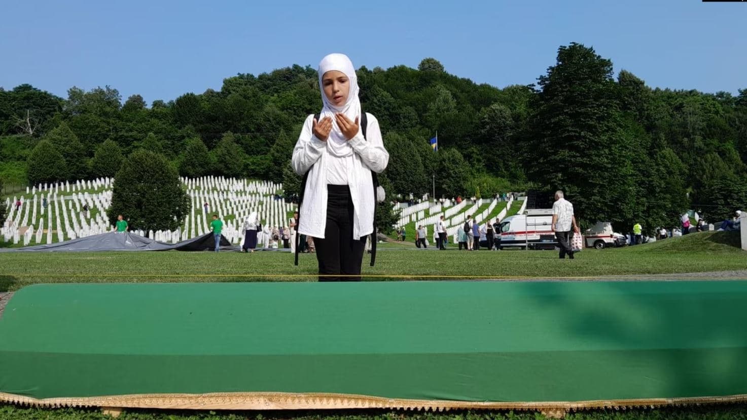   28 vjet nga Masakra e Srebrenicës, rivarrosen edhe 30 viktima të gjenocidit