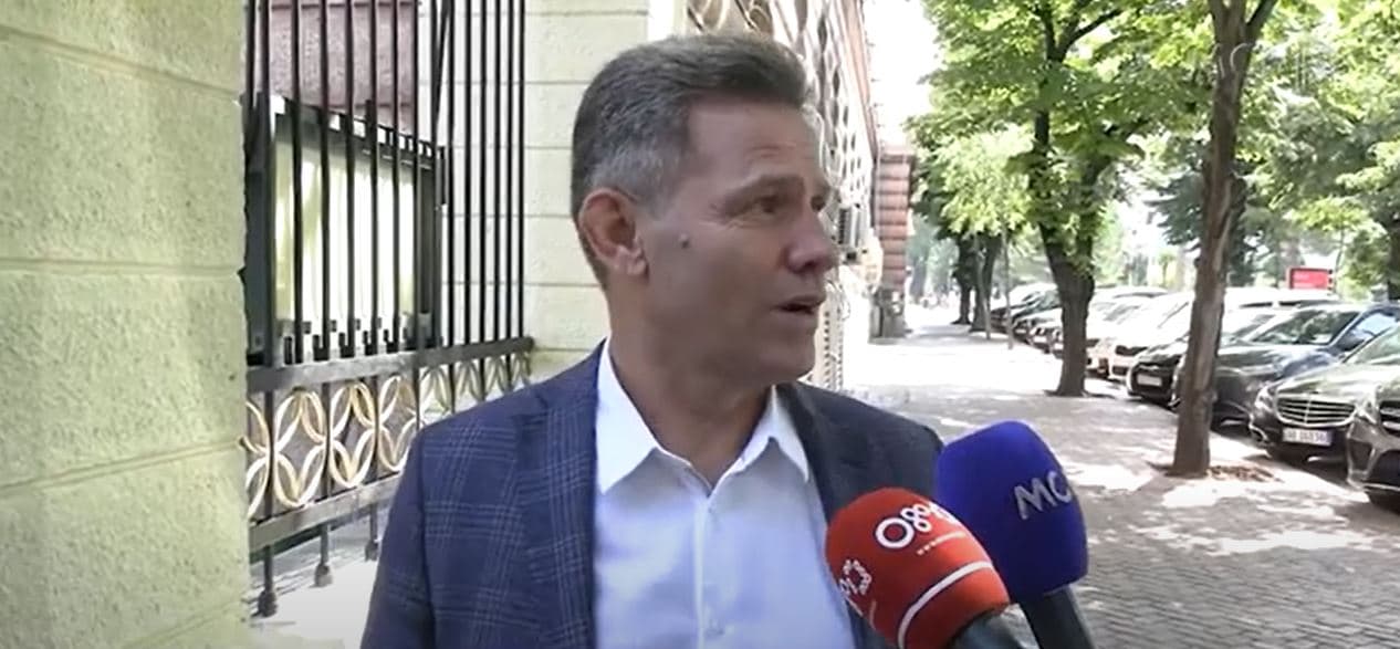 ‘Shoku’ i mirë Arben Ahmetaj! Kolegët socialistë gati t’i heqin imunitetin (VIDEO)