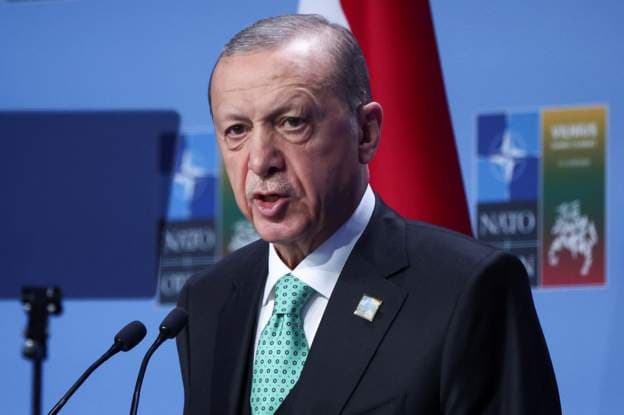 Erdogan nuk do ta ratifikojë anëtarësimin e Suedisë në NATO deri në tetor