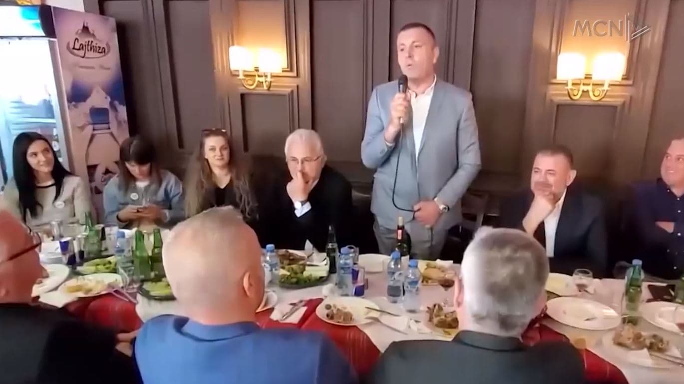 Në pranga për një rrugë pa leje/ Arrestohet ish-kryebashkiakut socialist i Fushë-Arrëzit (VIDEO)