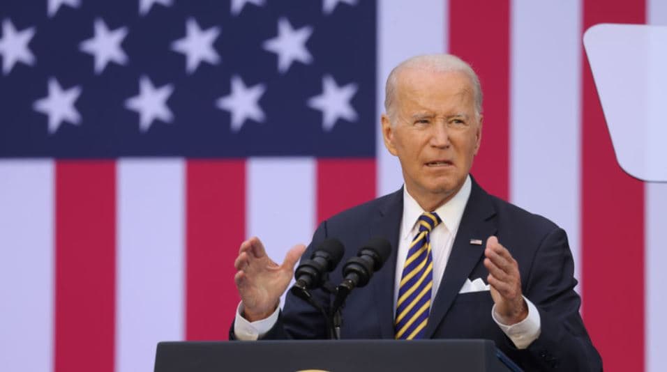 Lapsusi i Biden: Rusia duhet të ndalojë së sulmuari Rusinë
