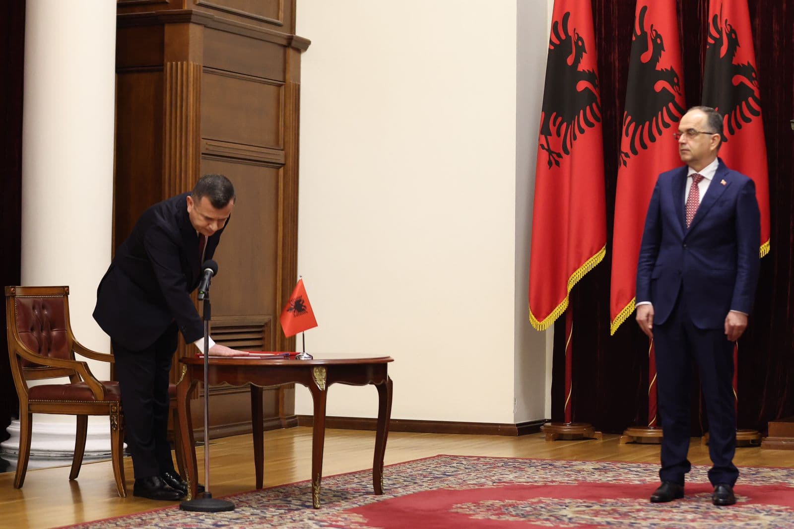 Balla betohet te Presidenti Begaj si ministër i Brendshëm