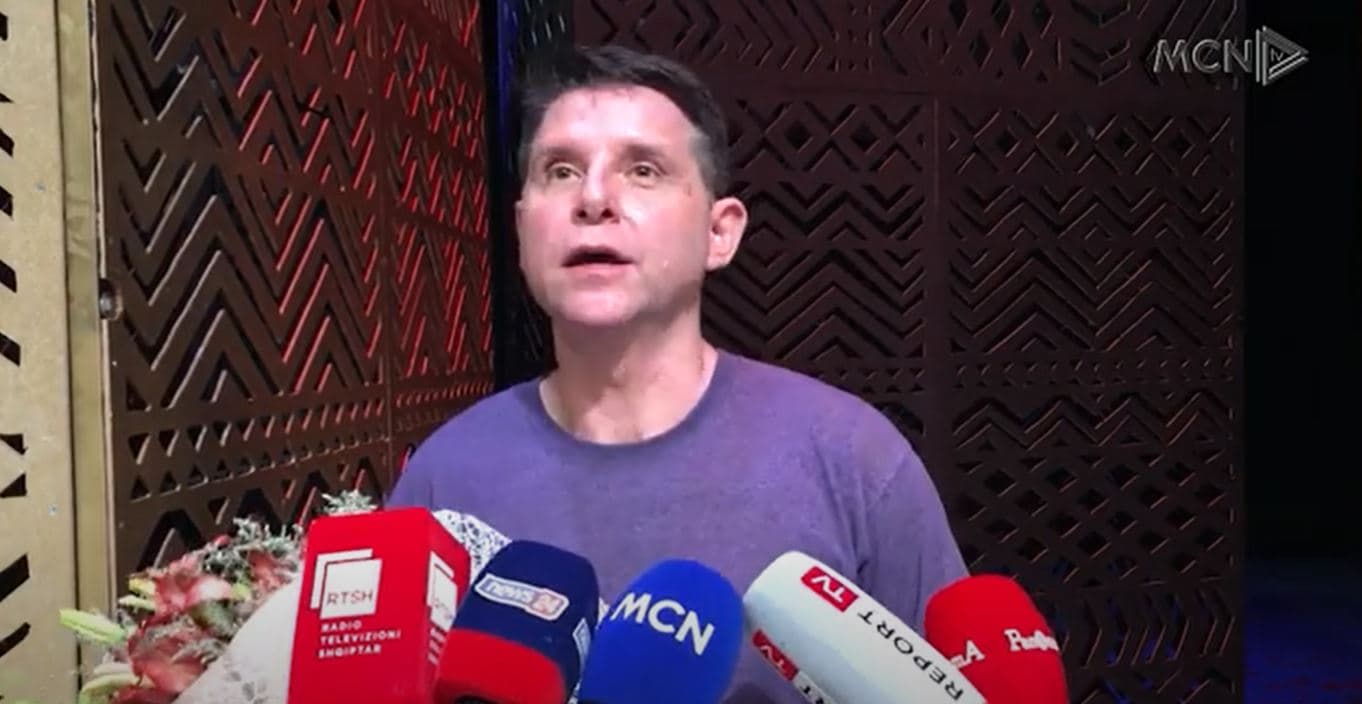 Shekspiri “ngjitet” në teatrin e Korçës/ Komedia “nata e dymbëdhjetë” mbush “Andon Zako Çajupin” (VIDEO)