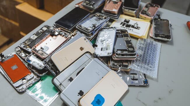 Frikë nga spiunazhi, Rusia ndalon zyrtarët shtetërorë të përdorin iPhone